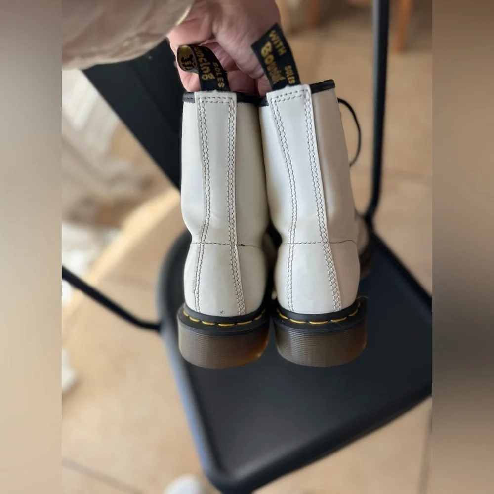 Doc Martens Dr. White leathers ankle boots lace‎ up